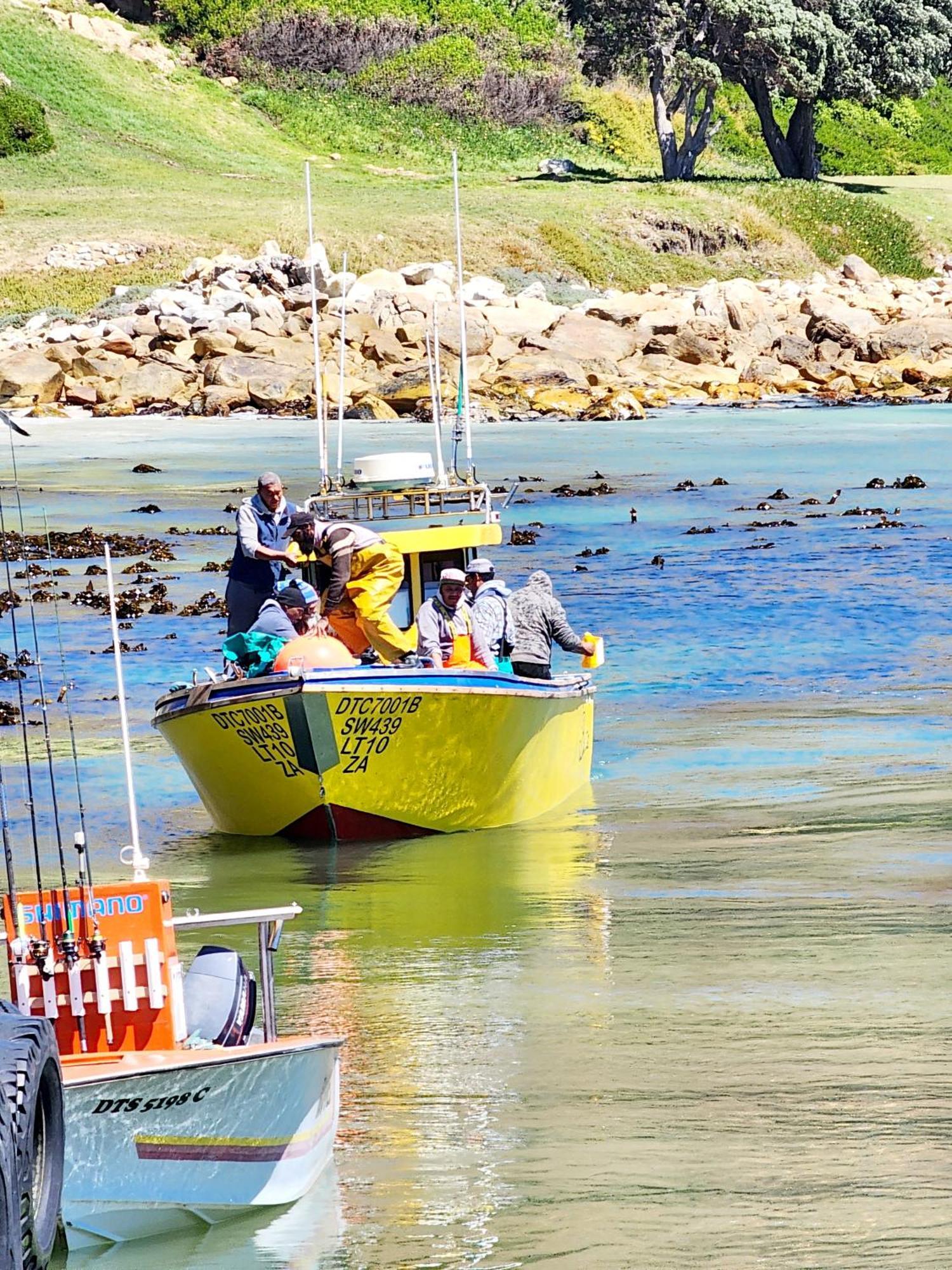 Bed and Breakfast The Tides Simonʼs Town Exterior foto